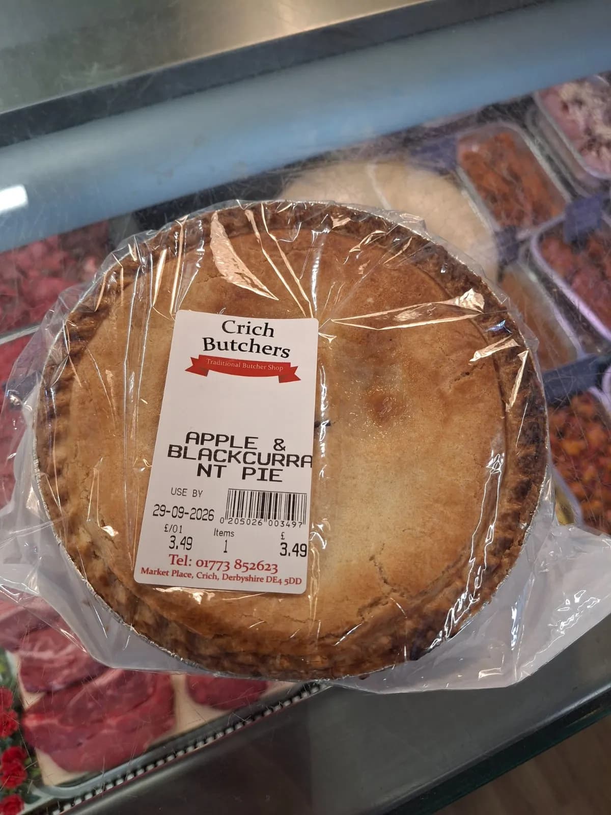 Apple and blackcurrant pie